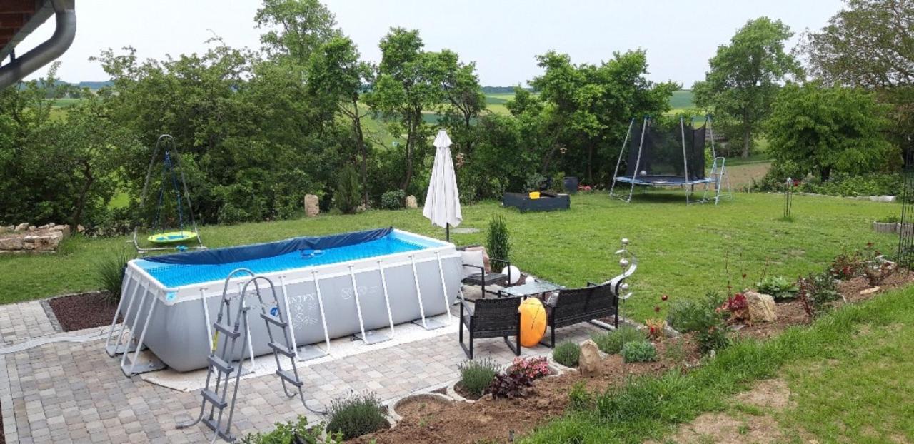 Ferienwohnung Frau Klara Hofheim in Unterfranken Buitenkant foto