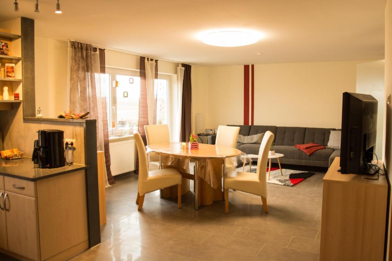 Ferienwohnung Frau Klara Hofheim in Unterfranken Buitenkant foto